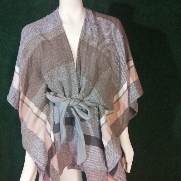 Poncho sweater - Picture 2 of 5